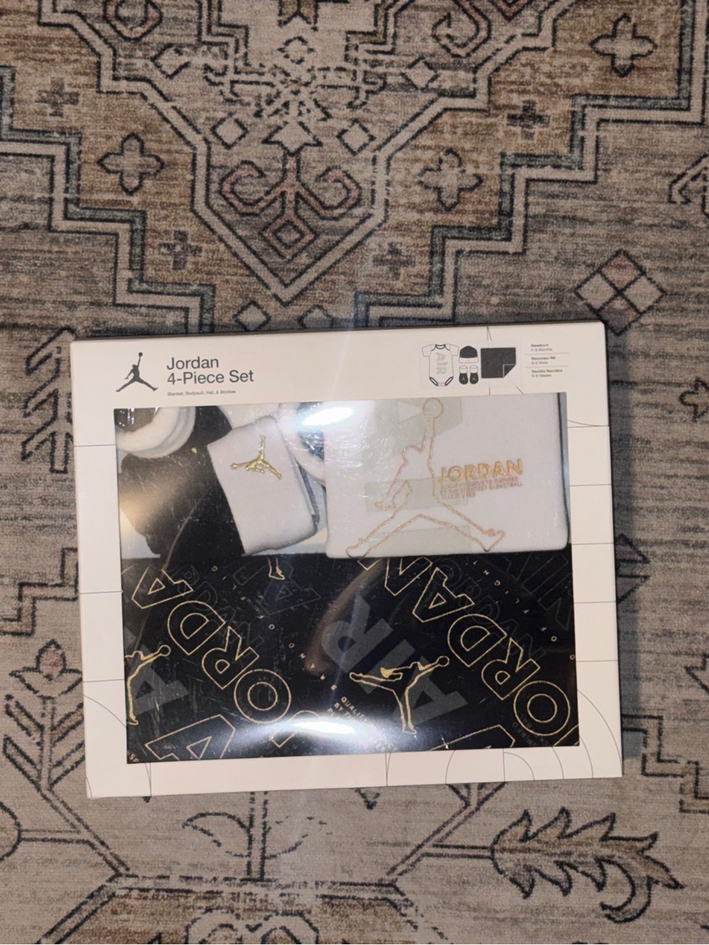 Nike Jordan Newborn Gift Set